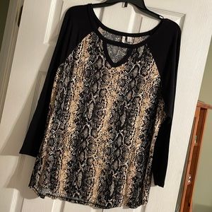 Cato blouse size X-Large never worn flowy and comfy